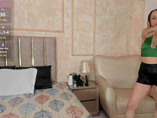 Luciecarter webcam