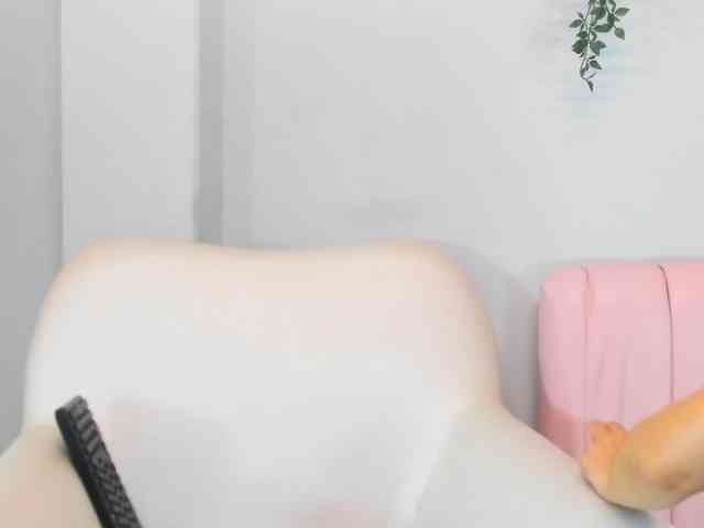 Luciecarter webcam