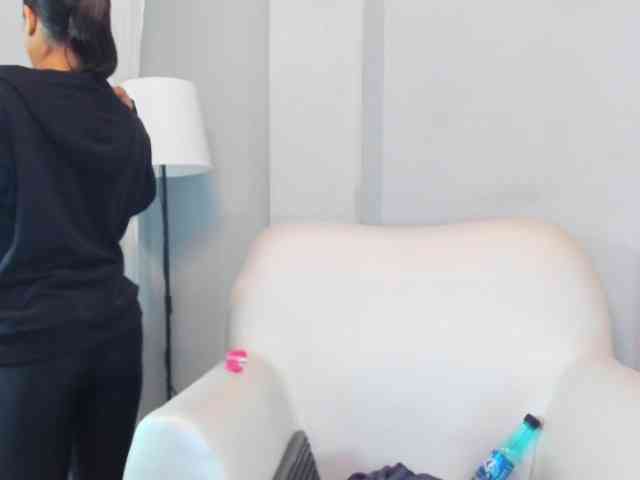 Luciecarter webcam