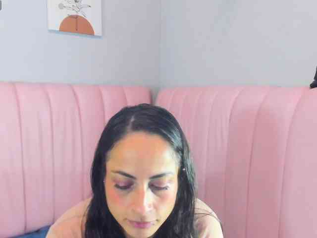 Luciecarter webcam