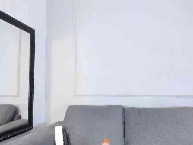 Luciecarter webcam