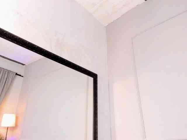 Luciecarter webcam