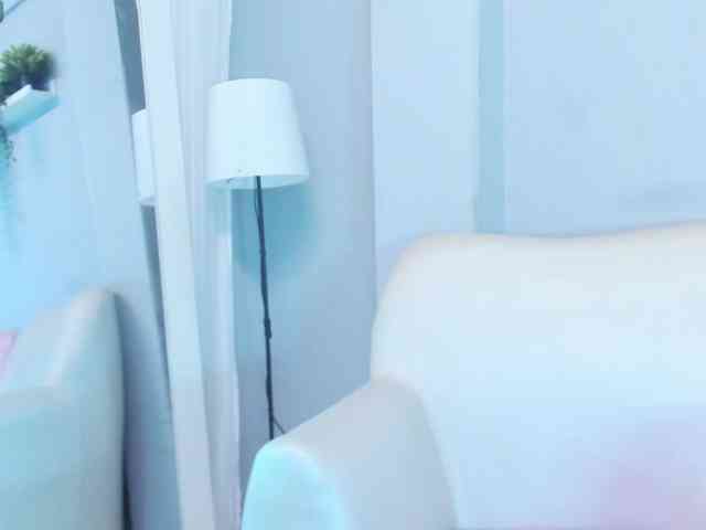 Luciecarter webcam