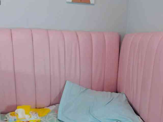 Luciecarter webcam