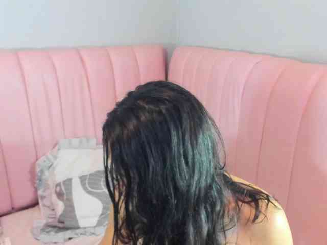 Luciecarter webcam