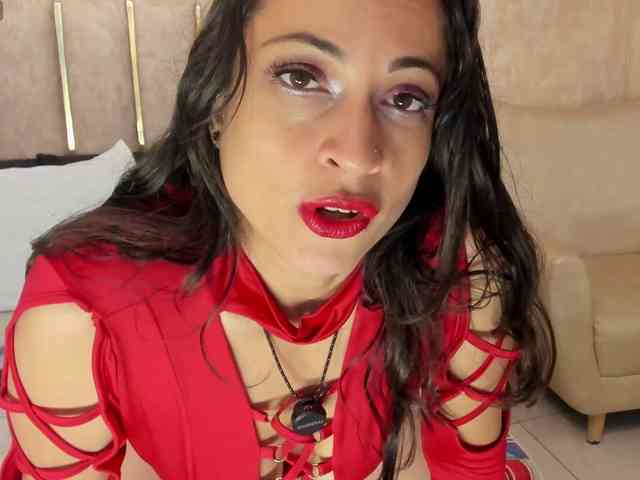 Luciecarter webcam