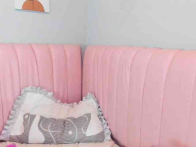 Luciecarter webcam