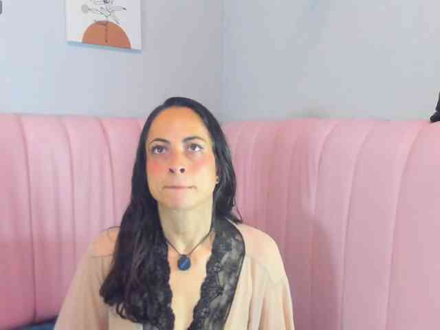 Luciecarter webcam
