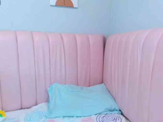 Luciecarter webcam