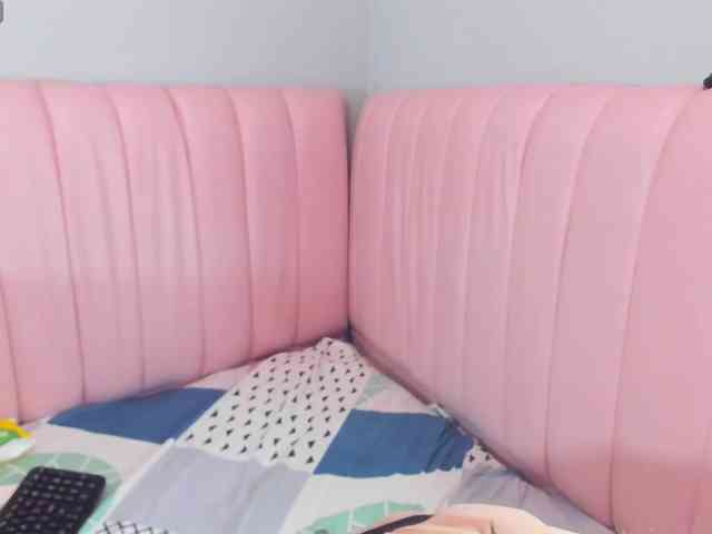 Luciecarter webcam