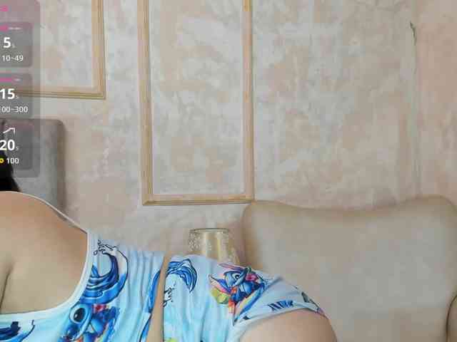 Luciecarter webcam