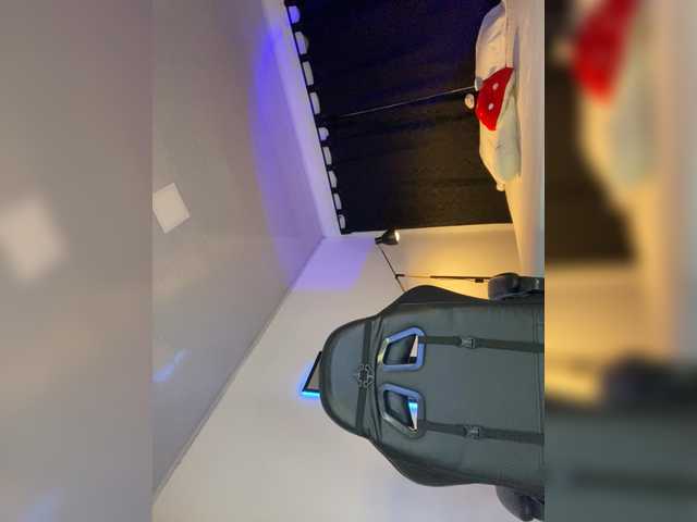 Allie-Rosse live cam on BongaCams