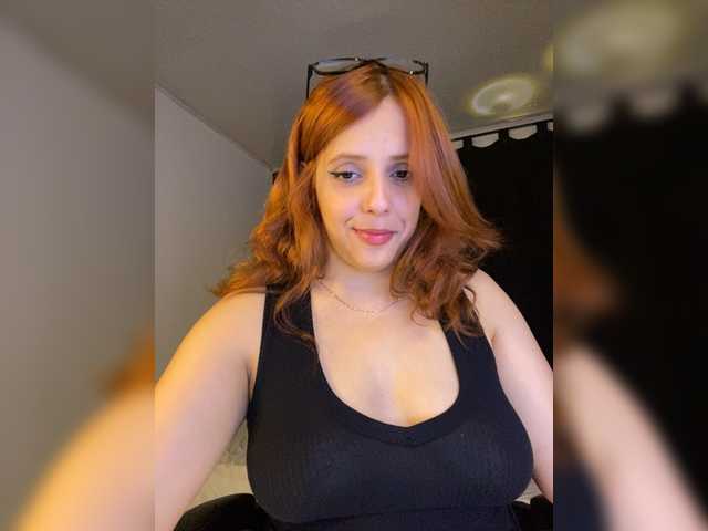 Allie-Rosse live cam on BongaCams