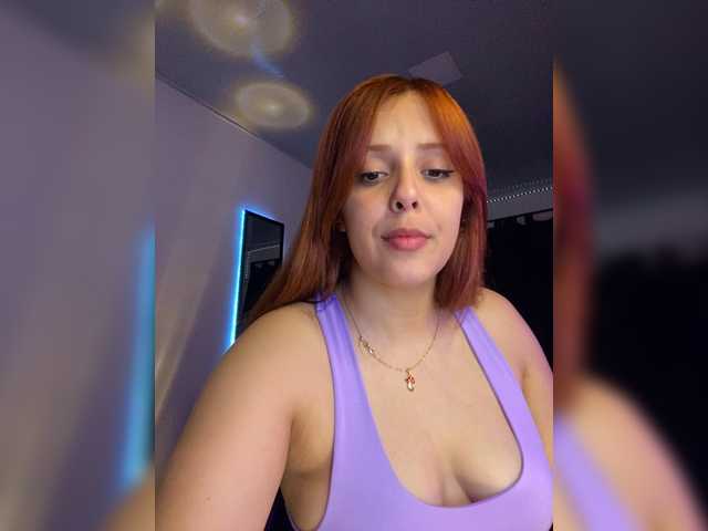Allie-Rosse live cam on BongaCams