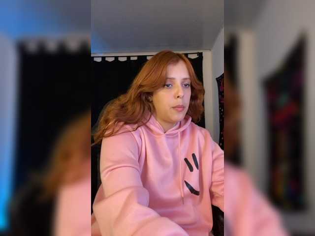 Allie-Rosse live cam on BongaCams