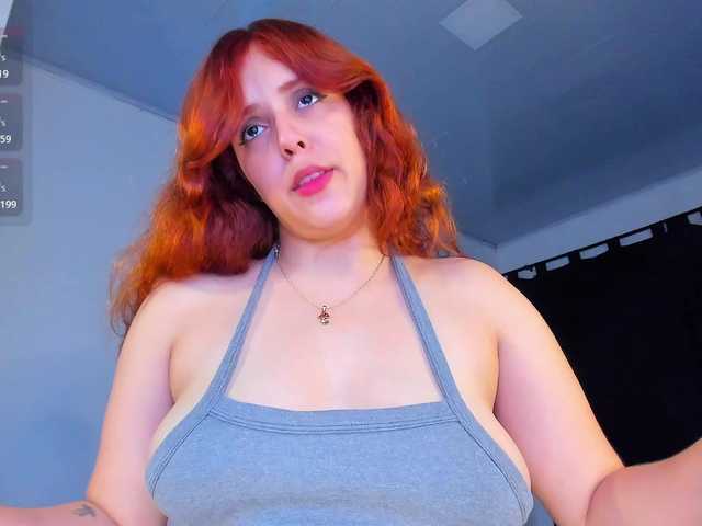 Allie-Rosse live cam on BongaCams