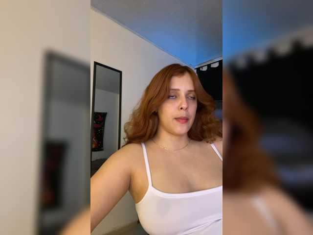 Allie-Rosse live cam on BongaCams