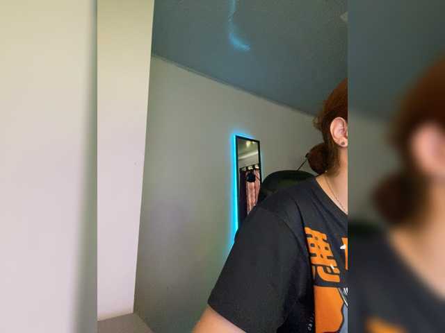 Allie-Rosse live cam on BongaCams