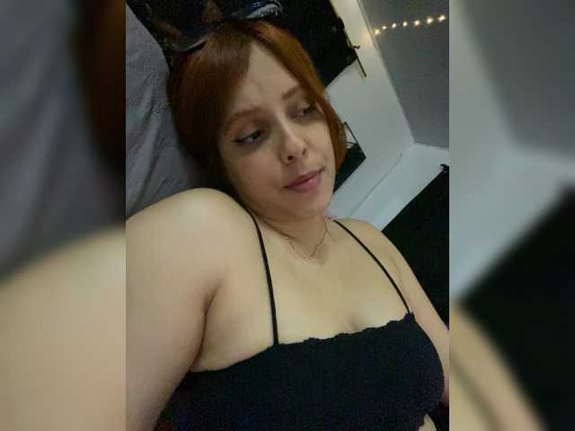 Allie-Rosse live cam on BongaCams