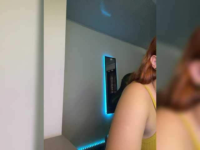 Allie-Rosse live cam on BongaCams