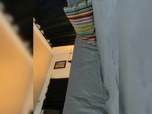 Allie-Rosse live cam on BongaCams