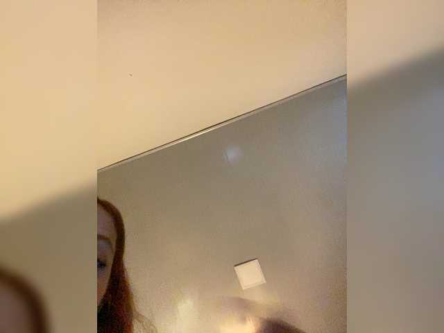 Allie-Rosse live cam on BongaCams