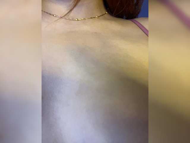 Allie-Rosse live cam on BongaCams