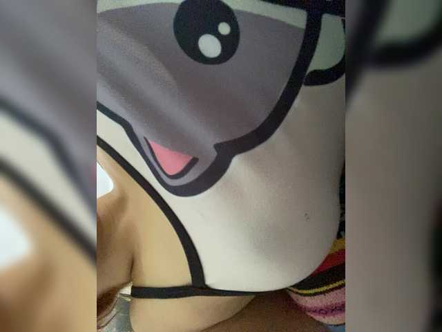 Allie-Rosse live cam on BongaCams