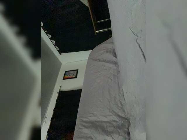 Allie-Rosse live cam on BongaCams