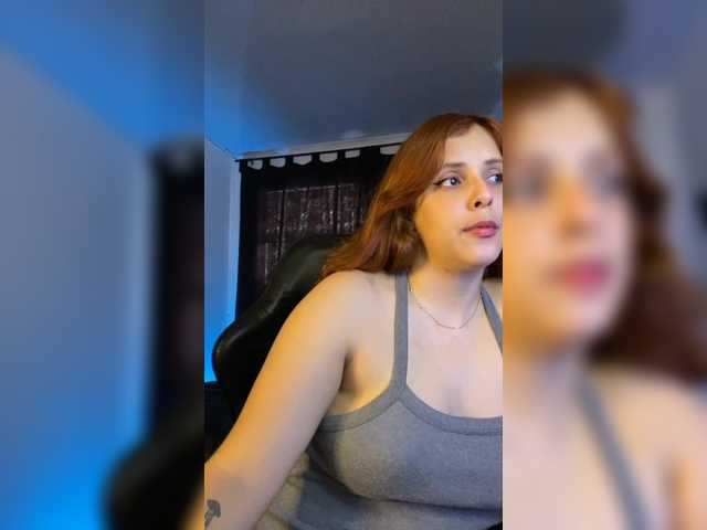 Allie-Rosse live cam on BongaCams