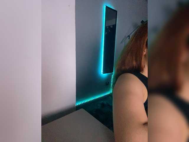 Allie-Rosse live cam on BongaCams