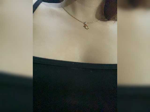 Allie-Rosse live cam on BongaCams