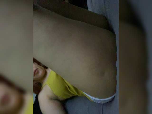 Allie-Rosse live cam on BongaCams