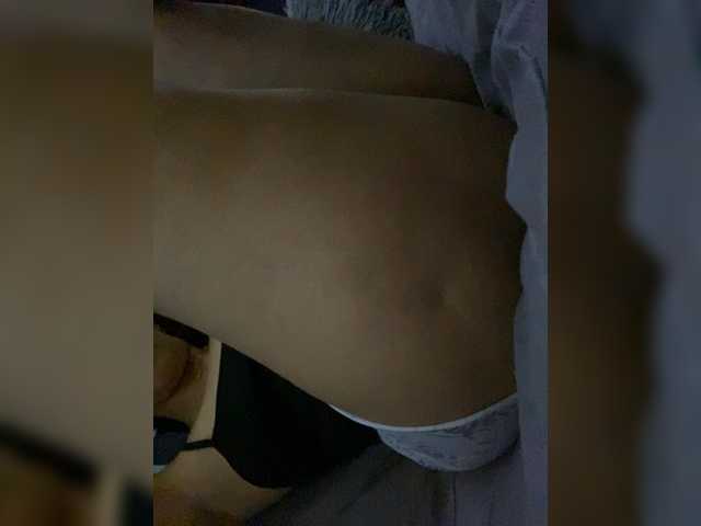 Allie-Rosse live cam on BongaCams