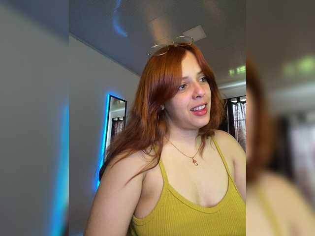Allie-Rosse live cam on BongaCams