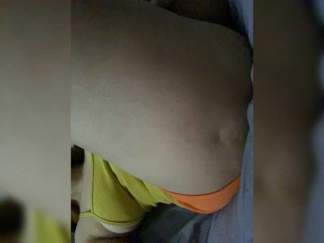 Allie-Rosse live cam on BongaCams