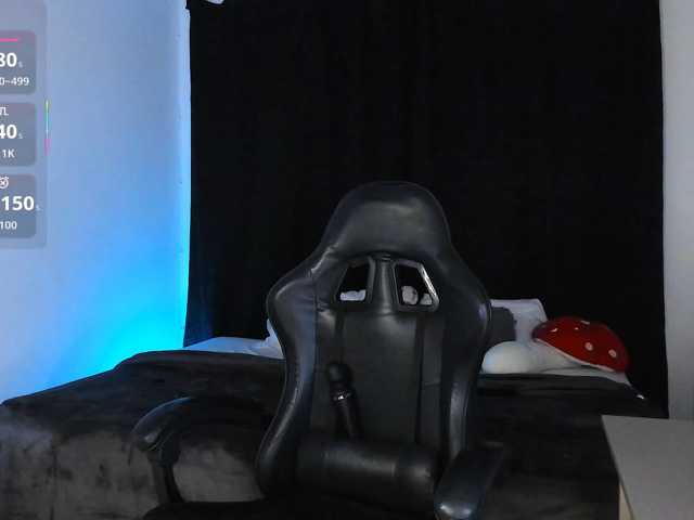 Allie-Rosse live cam on BongaCams