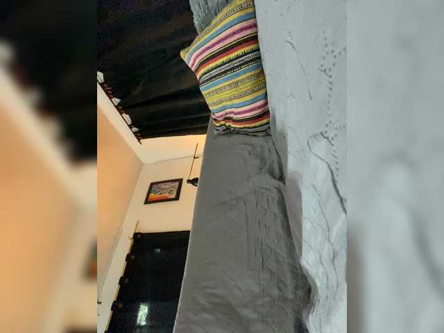 Allie-Rosse live cam on BongaCams