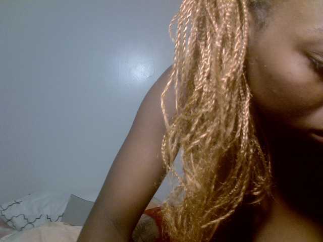 Rish-petite live cam on BongaCams