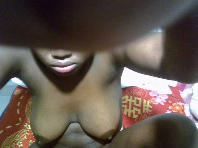 Rish-petite live cam on BongaCams