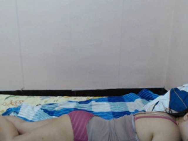 BellaFox21 Live Cam and Statistics on UnifiedCams