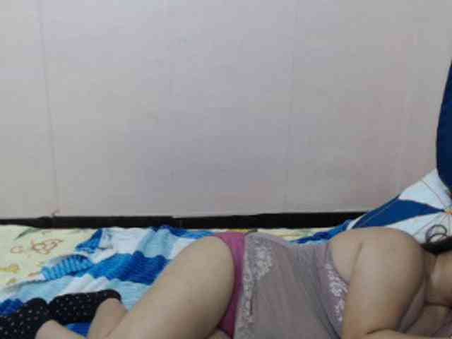 BellaFox21 webcam