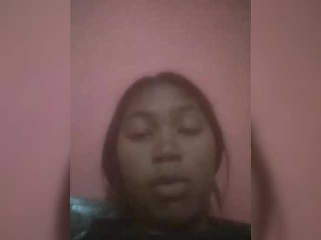 MimiCheri live webcam show
