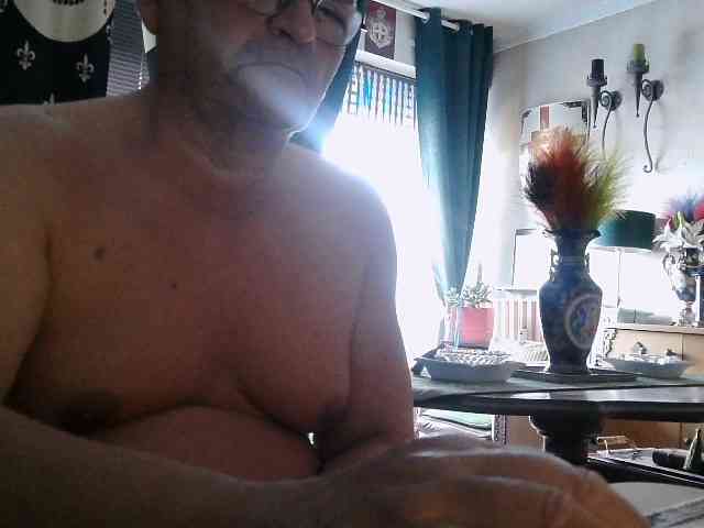 alberto561 Live Webcam on BongaCams