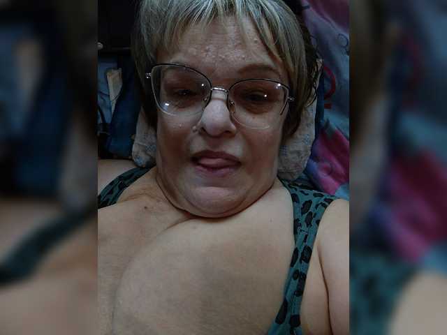 LLIyJluk live webcam show