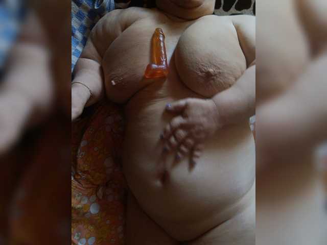 LLIyJluk live cam on BongaCams