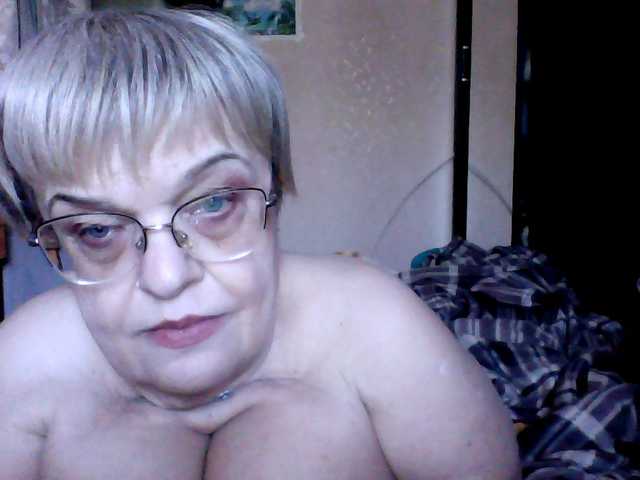 LLIyJluk live cam on BongaCams