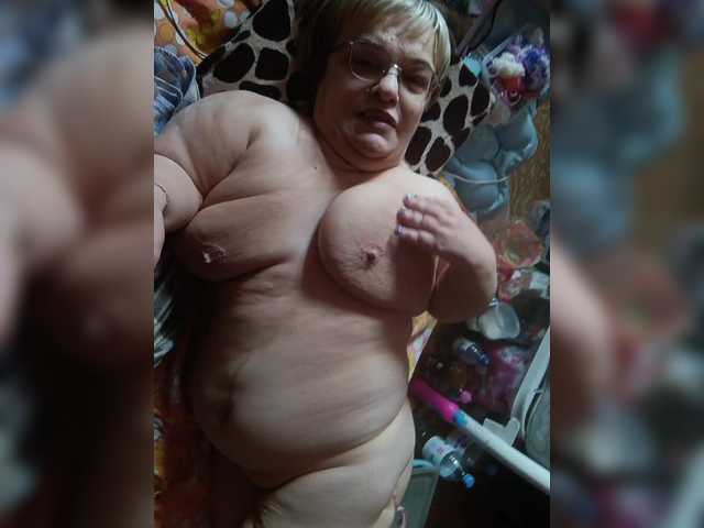 LLIyJluk live cam on BongaCams