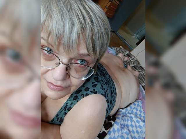 LLIyJluk live webcam show