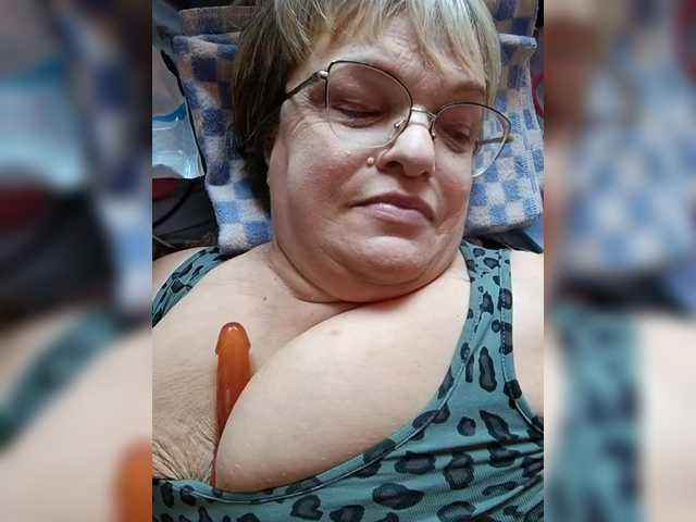 LLIyJluk live webcam show